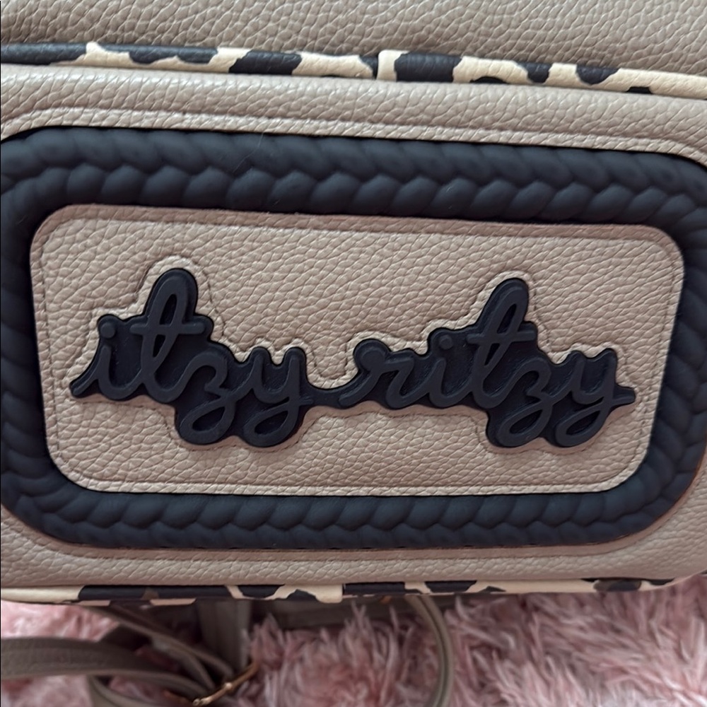 Leopard Print Kids Backpack Set - Picture 5 of 7